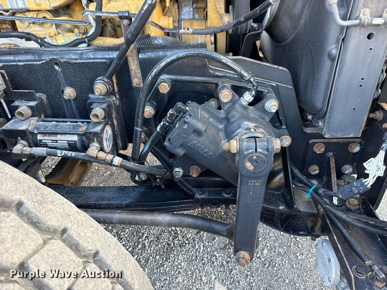 image for item EG2661 2011 Peterbilt 367 crane truck