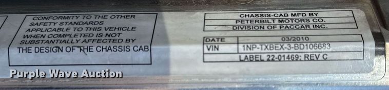 image for item EG2661 2011 Peterbilt 367 crane truck