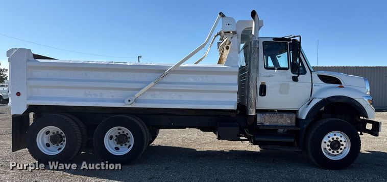 image for item EG2664 2011 International 7600 dump truck