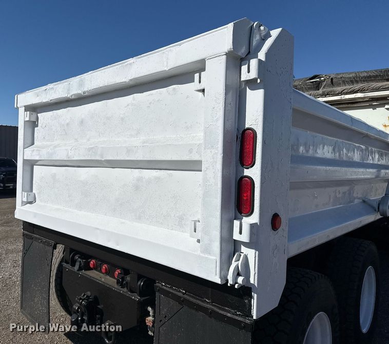 image for item EG2664 2011 International 7600 dump truck