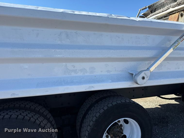 image for item EG2664 2011 International 7600 dump truck