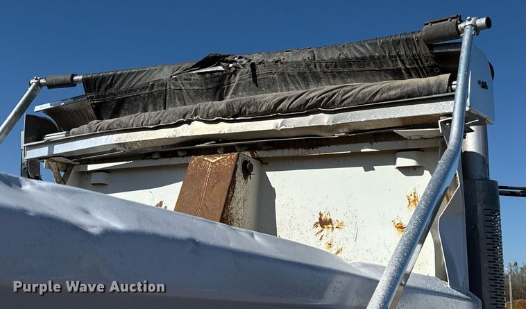 image for item EG2664 2011 International 7600 dump truck