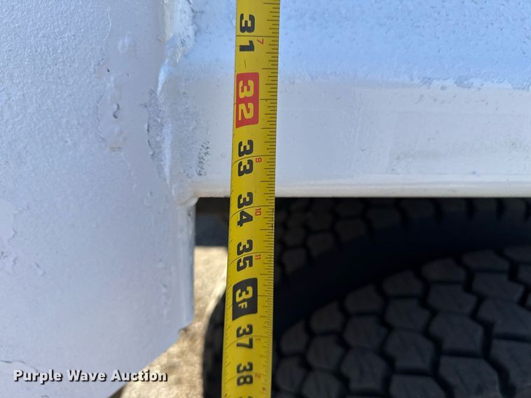 image for item EG2664 2011 International 7600 dump truck