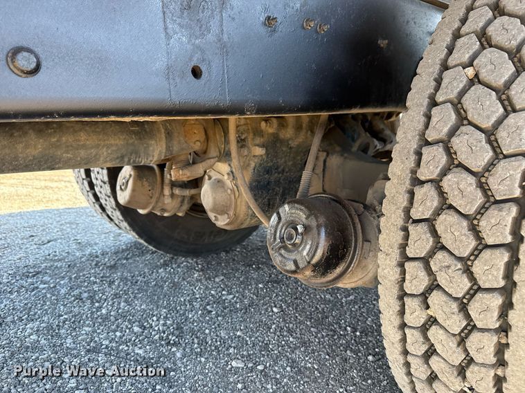 image for item EG2664 2011 International 7600 dump truck