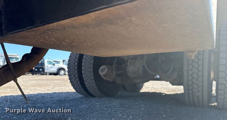 image for item EG2664 2011 International 7600 dump truck