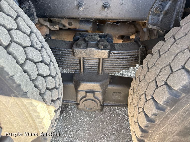 image for item EG2664 2011 International 7600 dump truck