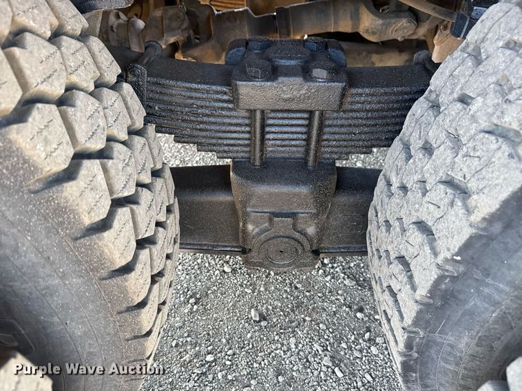 image for item EG2664 2011 International 7600 dump truck