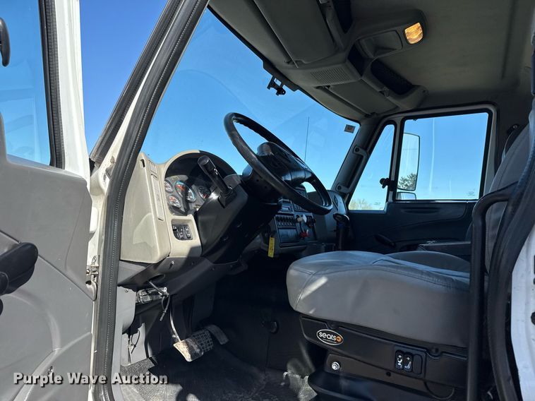 image for item EG2664 2011 International 7600 dump truck