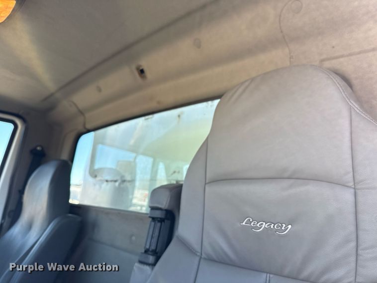 image for item EG2664 2011 International 7600 dump truck