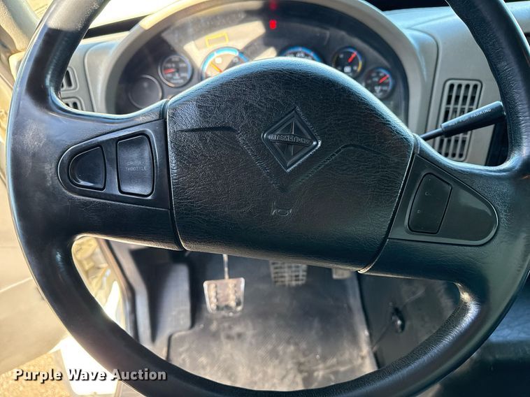 image for item EG2664 2011 International 7600 dump truck