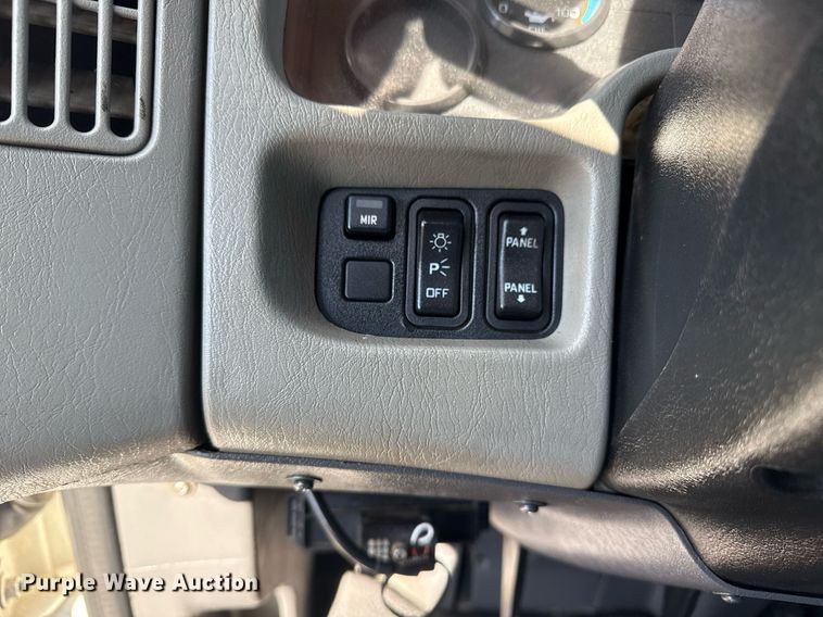 image for item EG2664 2011 International 7600 dump truck