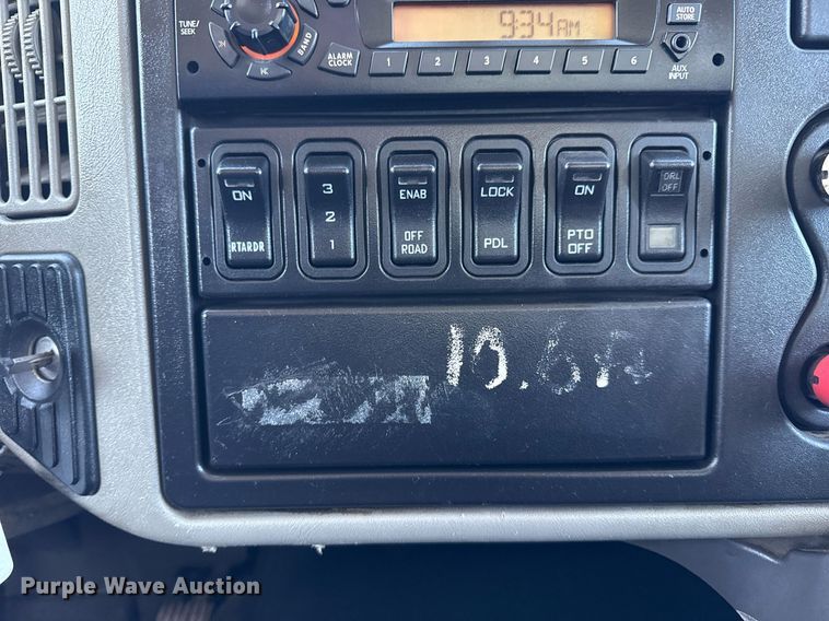 image for item EG2664 2011 International 7600 dump truck