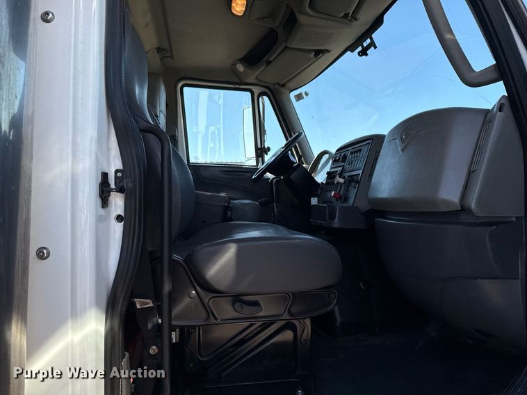 image for item EG2664 2011 International 7600 dump truck