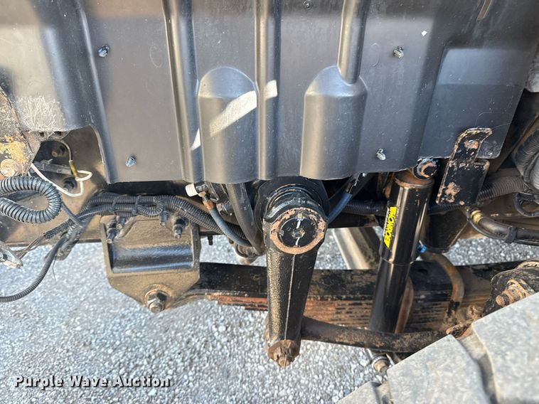 image for item EG2664 2011 International 7600 dump truck