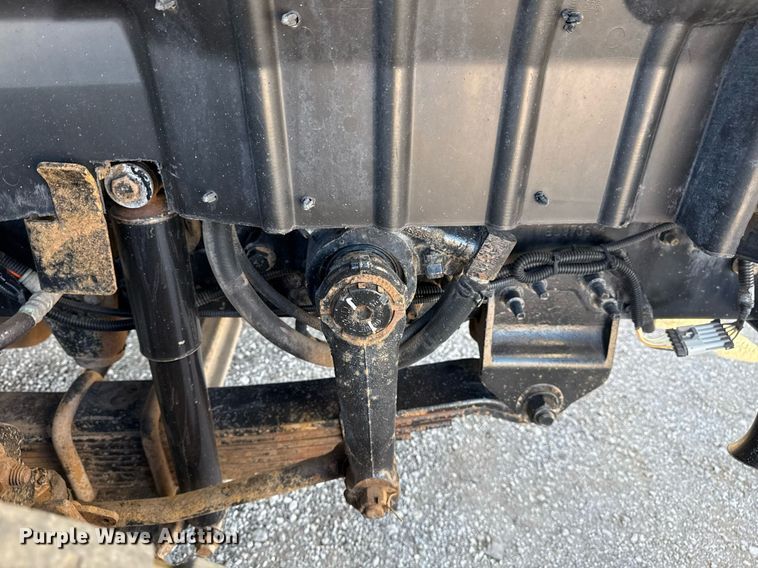 image for item EG2664 2011 International 7600 dump truck