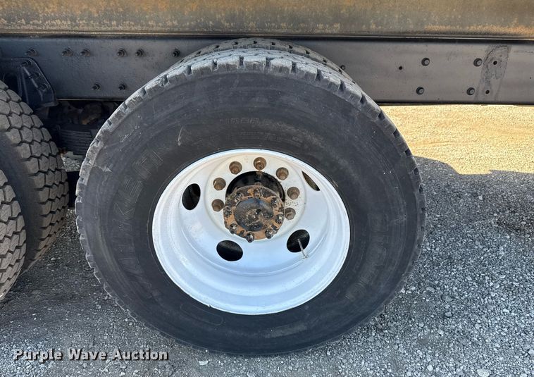 image for item EG2664 2011 International 7600 dump truck