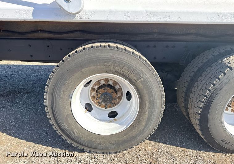 image for item EG2664 2011 International 7600 dump truck