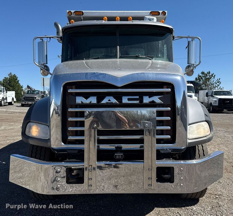 image for item EG5670 2007 Mack CTP dump truck