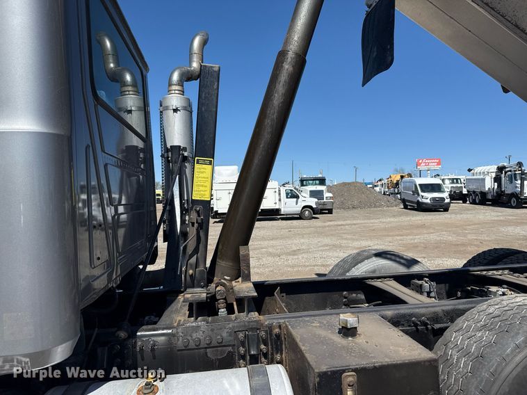 image for item EG5670 2007 Mack CTP dump truck