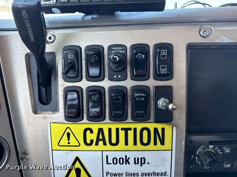 image for item EG5670 2007 Mack CTP dump truck