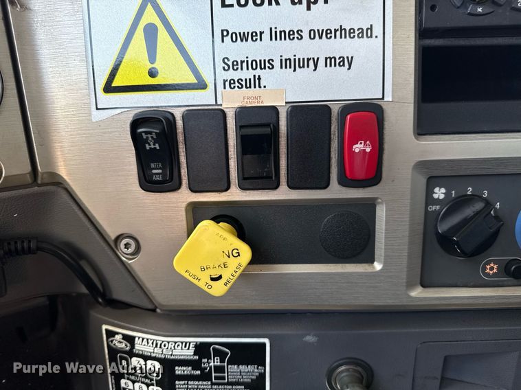 image for item EG5670 2007 Mack CTP dump truck