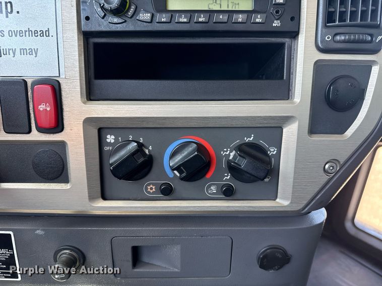 image for item EG5670 2007 Mack CTP dump truck