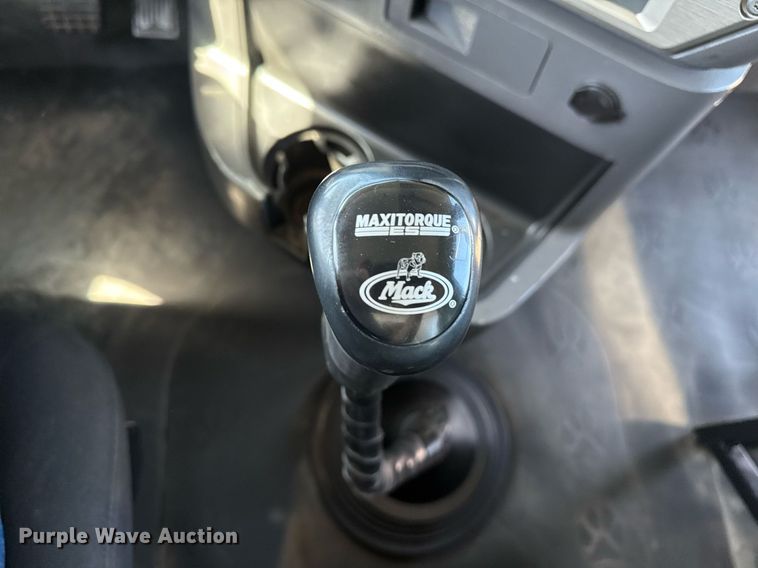 image for item EG5670 2007 Mack CTP dump truck