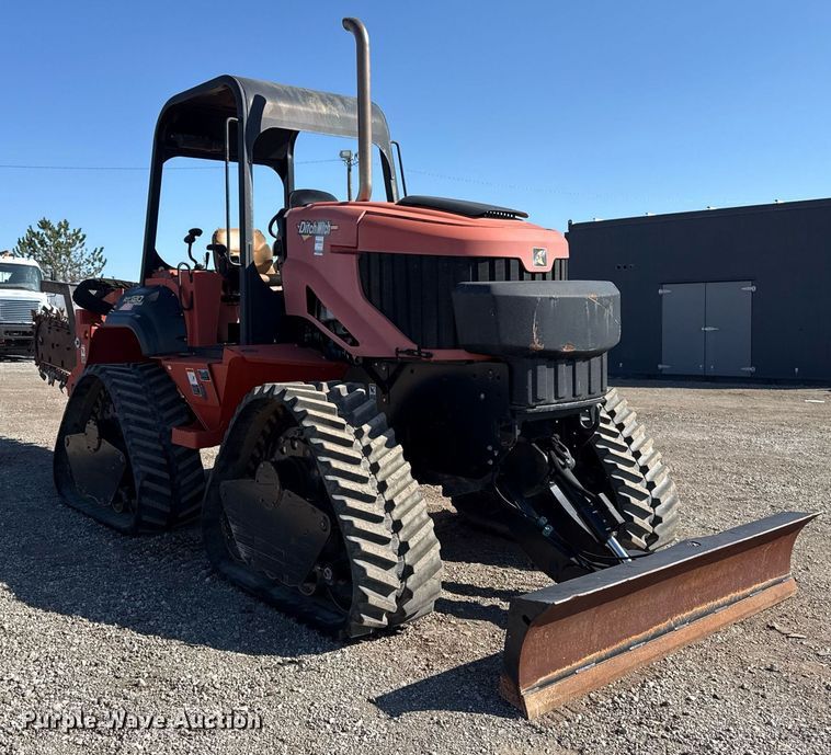 image for item EG5674 2014 Ditch Witch RT120 Quad trencher