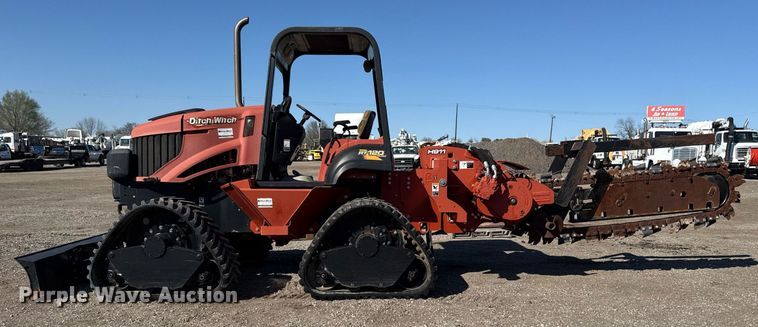 image for item EG5674 2014 Ditch Witch RT120 Quad trencher