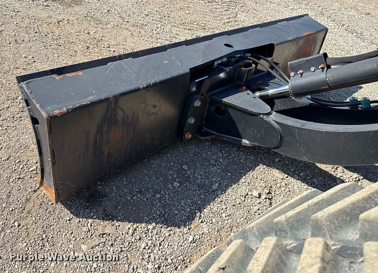 image for item EG5674 2014 Ditch Witch RT120 Quad trencher