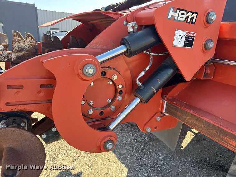 image for item EG5674 2014 Ditch Witch RT120 Quad trencher