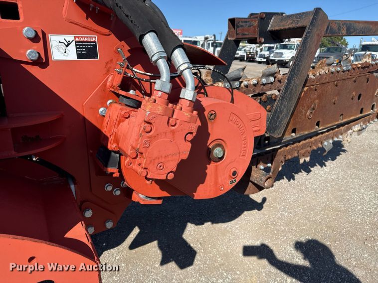 image for item EG5674 2014 Ditch Witch RT120 Quad trencher