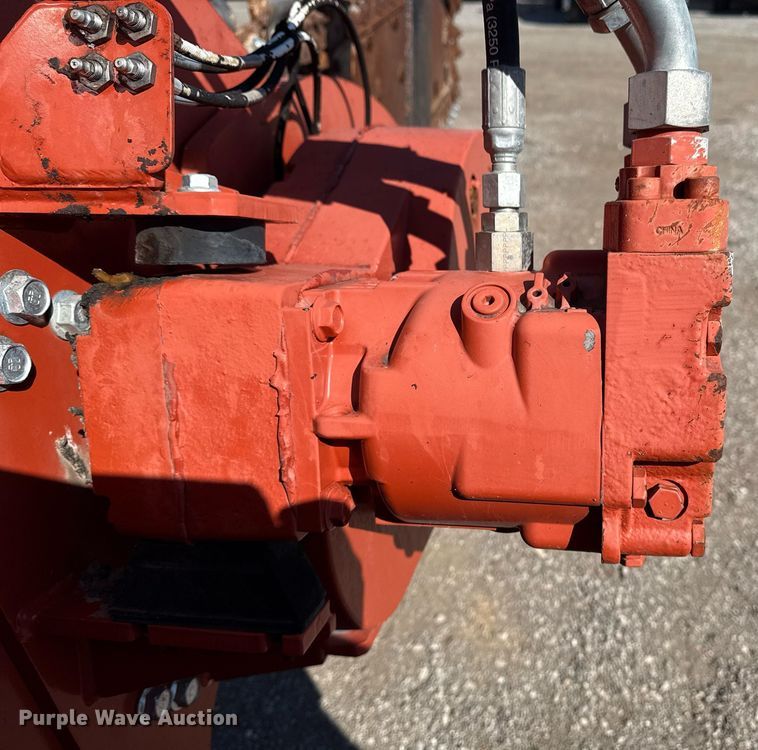 image for item EG5674 2014 Ditch Witch RT120 Quad trencher