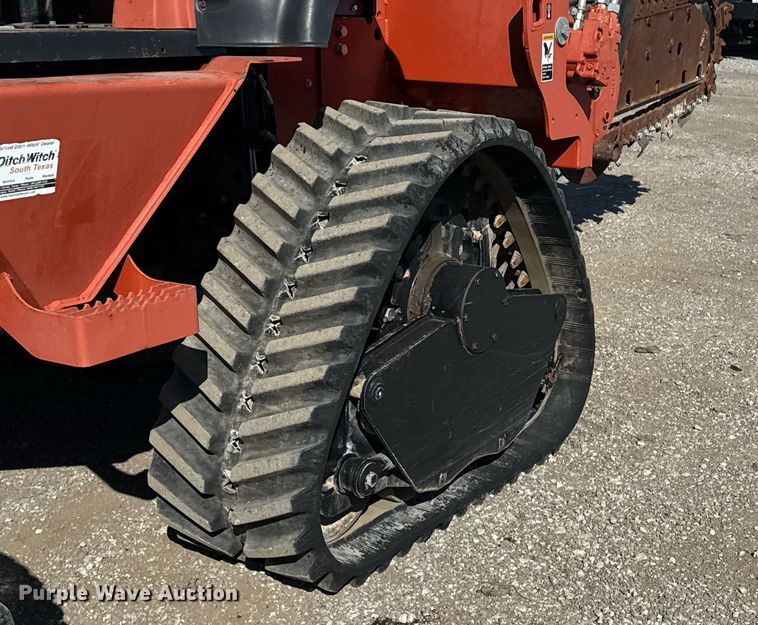 image for item EG5674 2014 Ditch Witch RT120 Quad trencher