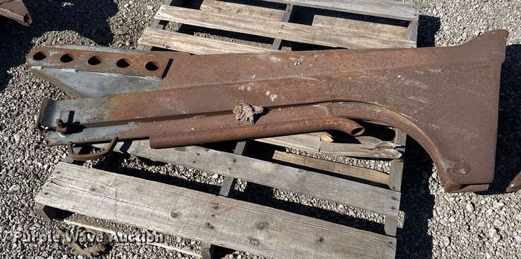 image for item EG5674 2014 Ditch Witch RT120 Quad trencher