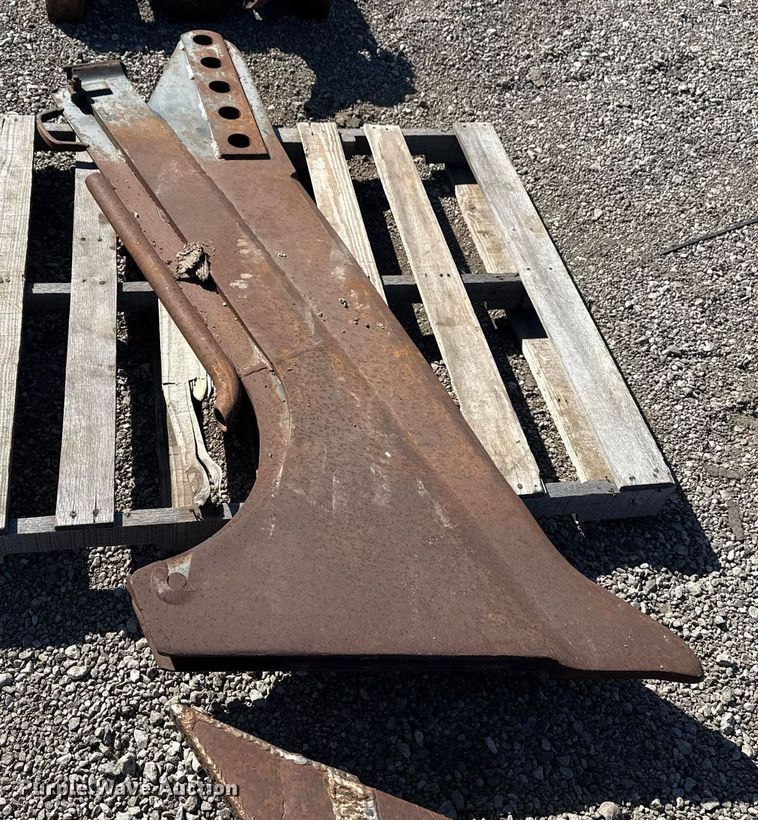 image for item EG5674 2014 Ditch Witch RT120 Quad trencher