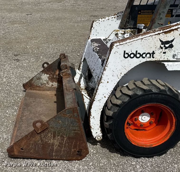 image for item EG5686 1984 Bobcat 443 skid steer loader