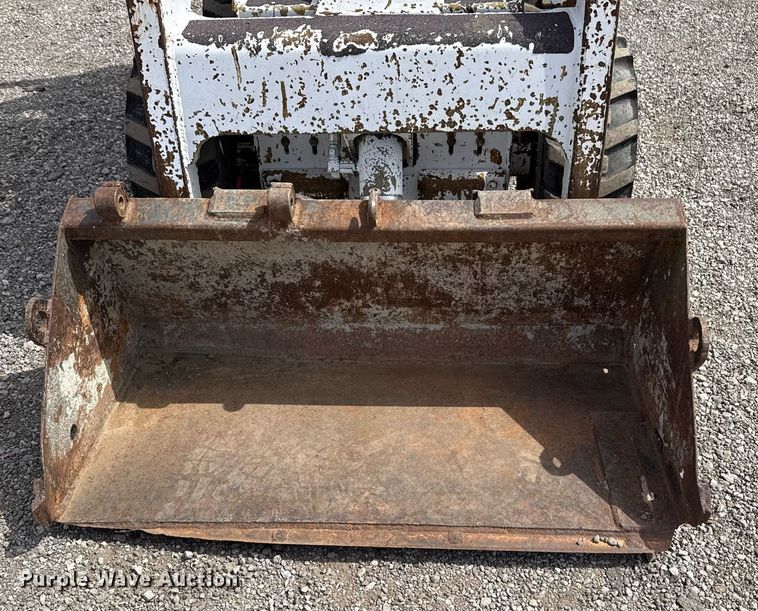 image for item EG5686 1984 Bobcat 443 skid steer loader