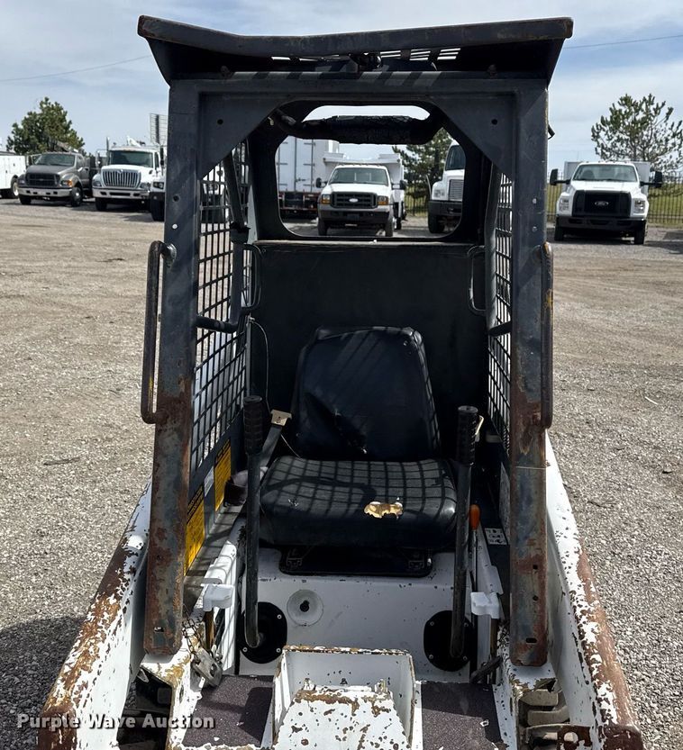 image for item EG5686 1984 Bobcat 443 skid steer loader