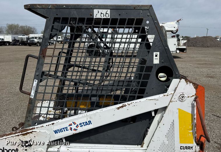 image for item EG5686 1984 Bobcat 443 skid steer loader