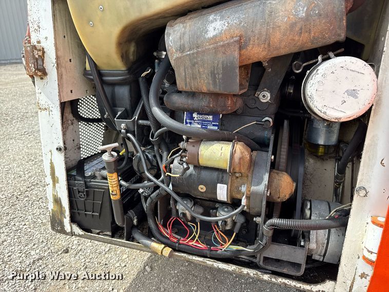 image for item EG5686 1984 Bobcat 443 skid steer loader