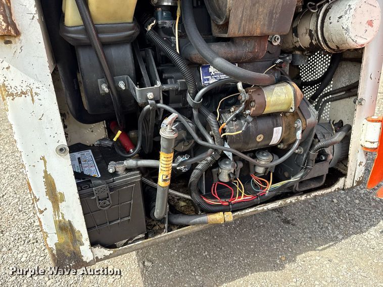 image for item EG5686 1984 Bobcat 443 skid steer loader