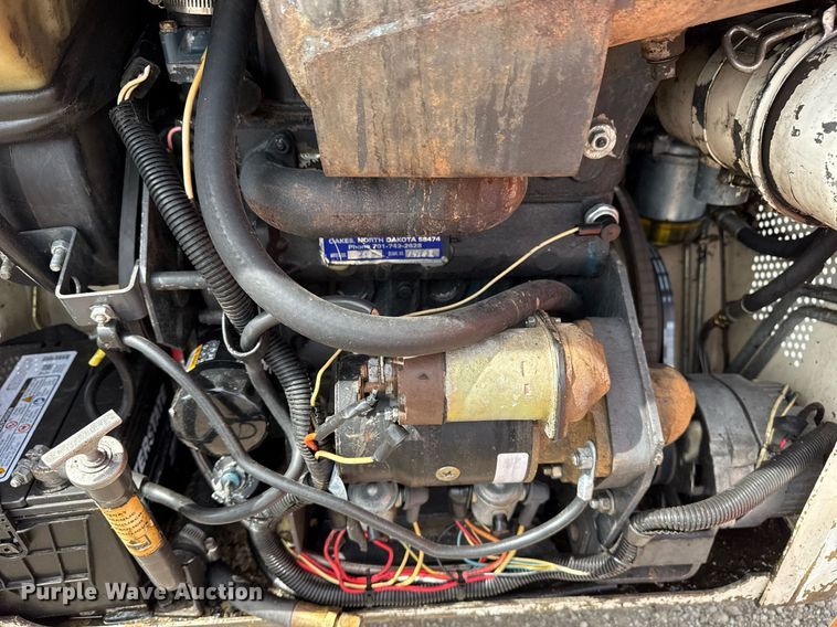 image for item EG5686 1984 Bobcat 443 skid steer loader