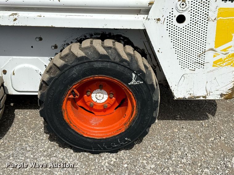 image for item EG5686 1984 Bobcat 443 skid steer loader