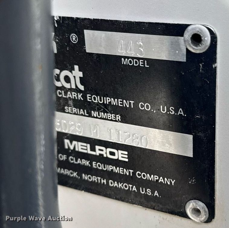 image for item EG5686 1984 Bobcat 443 skid steer loader