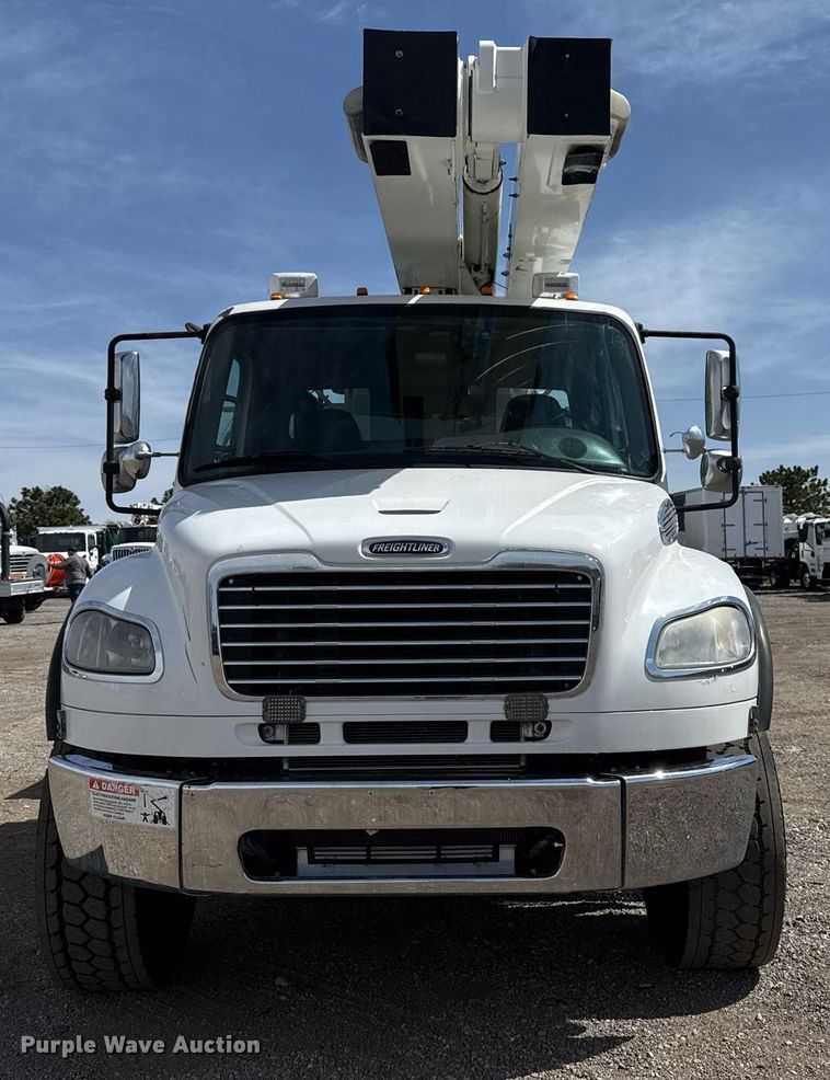 image for item EG5687 2013 Freightliner Business Class M2 bucket truck