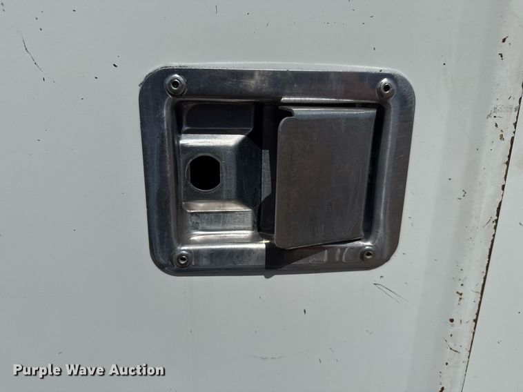 image for item EG5687 2013 Freightliner Business Class M2 bucket truck