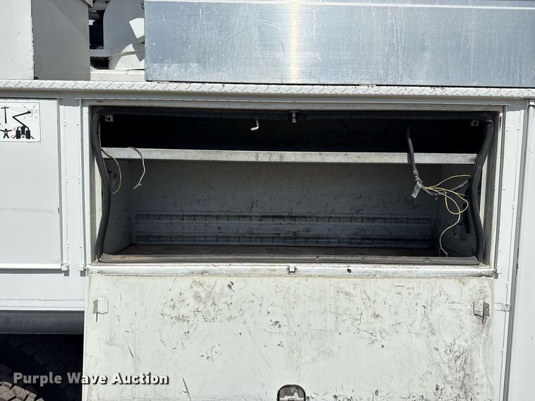 image for item EG5687 2013 Freightliner Business Class M2 bucket truck