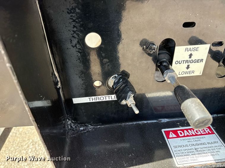 image for item EG5687 2013 Freightliner Business Class M2 bucket truck