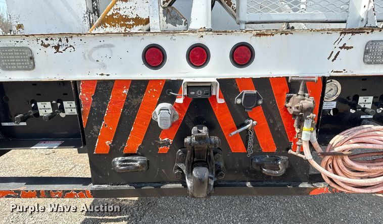 image for item EG5687 2013 Freightliner Business Class M2 bucket truck